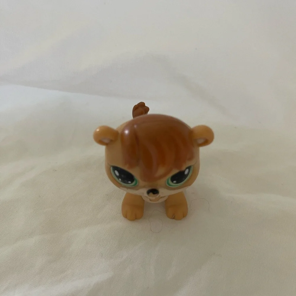Littlest Pet Shop WALKABLE CHIPMUNK #2111 Authentic
